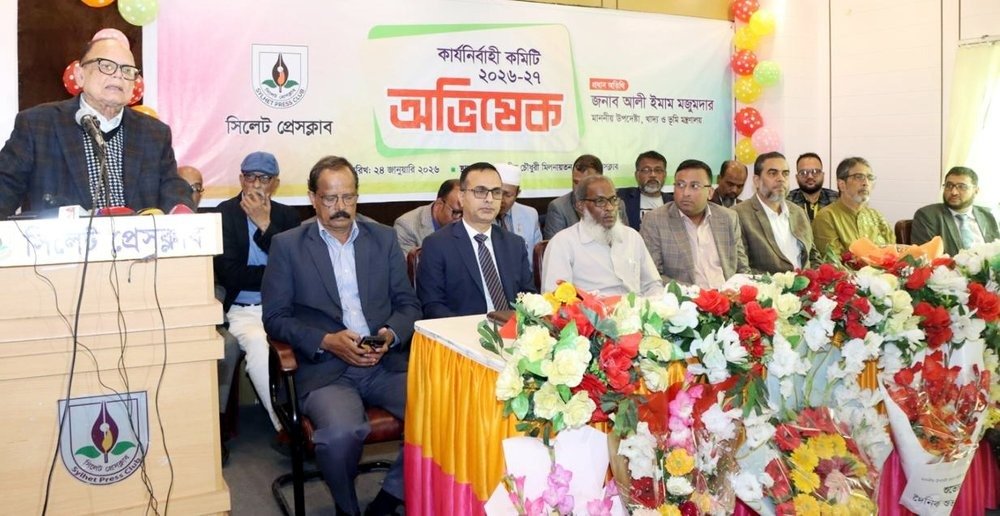 গুজব রুখতে মূলধারার সংবাদমাধ্যমকে শক্তিশালী হতে হবে : উপদেষ্টা আলী ইমাম মজুমদার